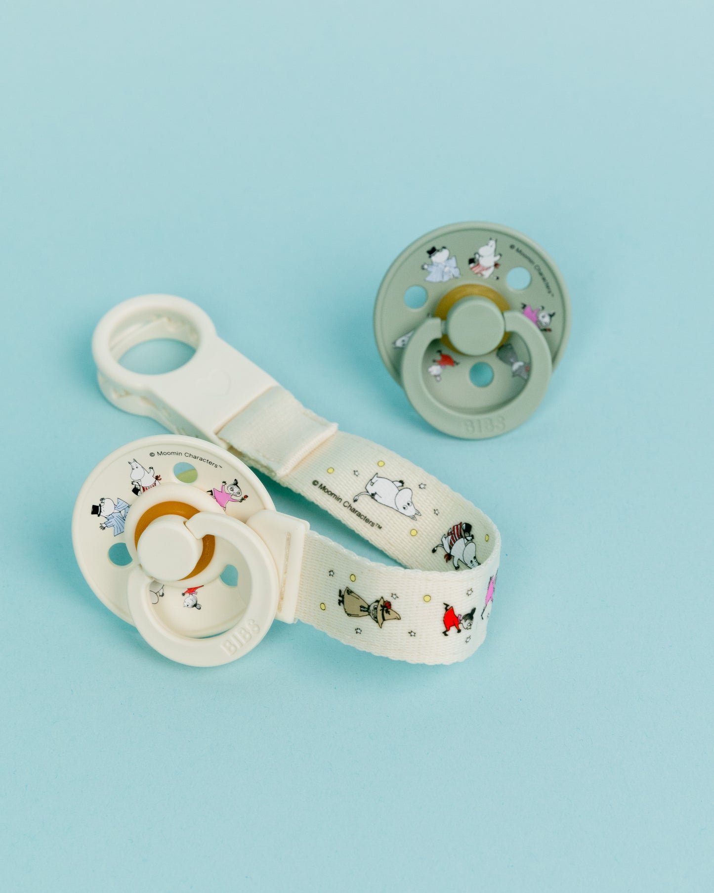 BIBS x Moomins Colour Pacifier & Loop Clip Gift Set Latex Round Size 2 Ivory/Sage